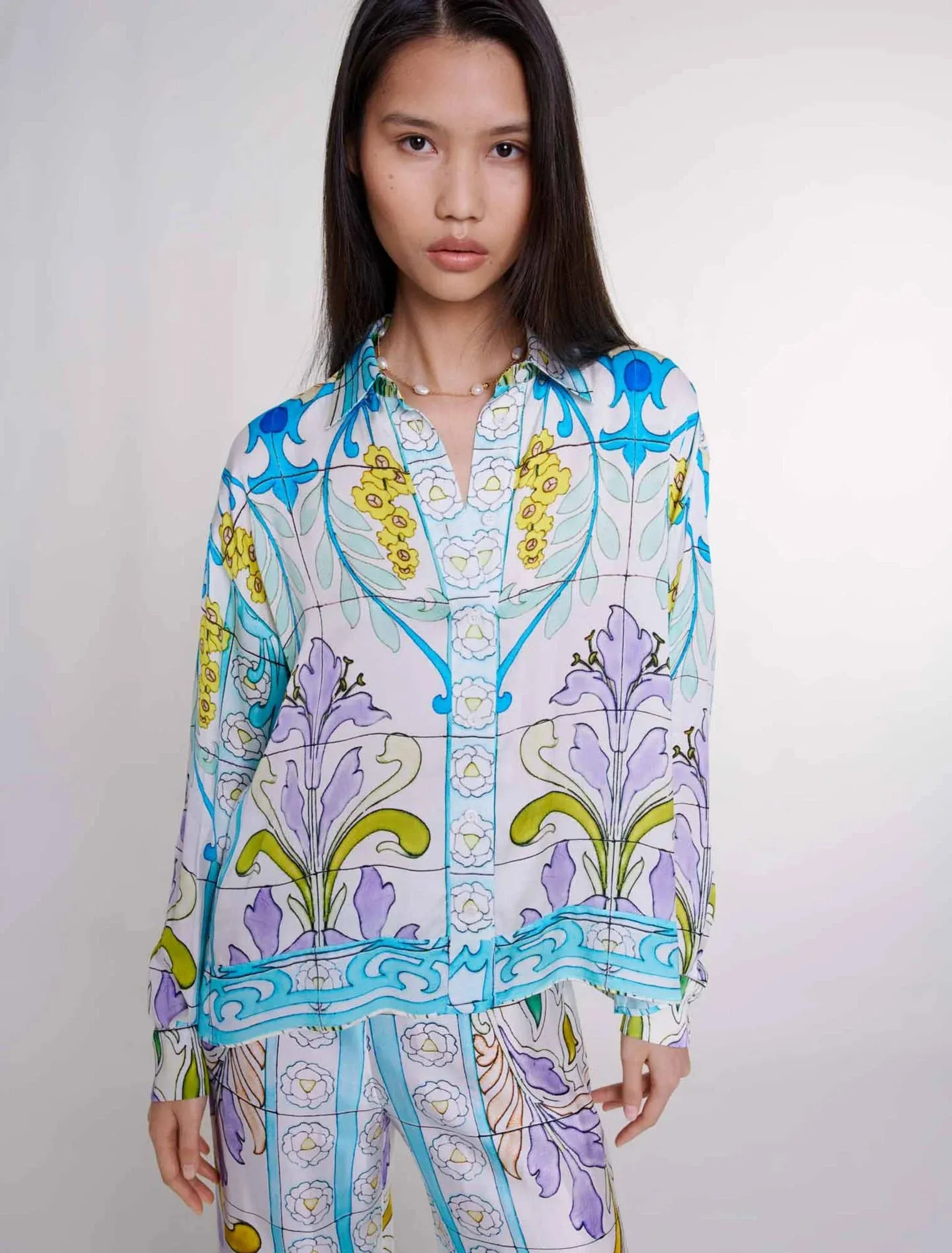 Satin-effect patterned shirt